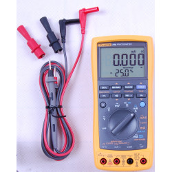 
       FLUKE 789 Kalibrator z multimetrem
     